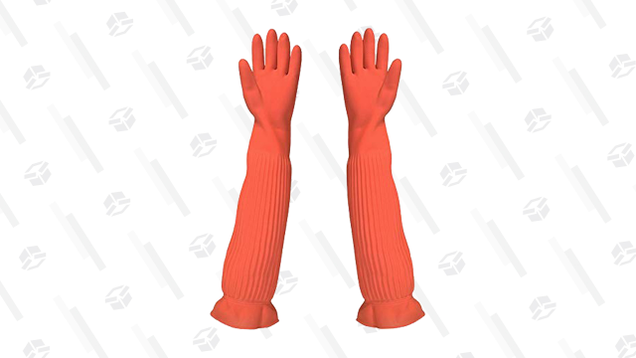 These SYROVIA gloves are longer than the average, so your arms and wrists—not just your hands—are covered. Plus, they feature a tapered cuff that can be folded over for extra assurance that you’ll be protected from water.